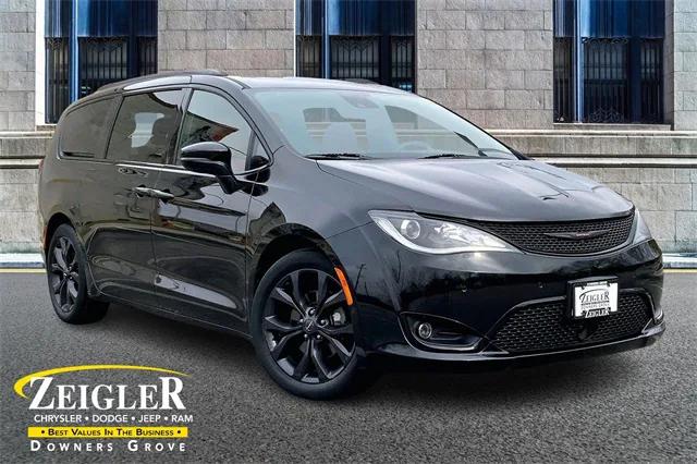 2020 Chrysler Pacifica Red S Edition 2020 Chrysler Pacifica Red S Edition