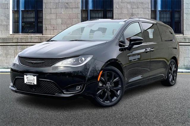 2020 Chrysler Pacifica Red S Edition 2020 Chrysler Pacifica Red S Edition