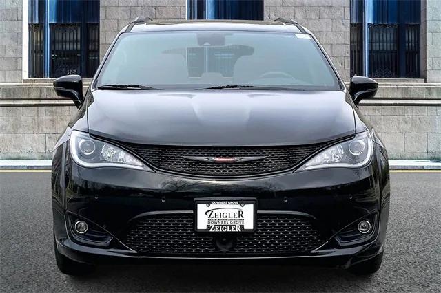 2020 Chrysler Pacifica Red S Edition 2020 Chrysler Pacifica Red S Edition