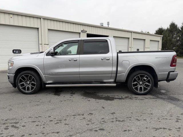 2019 RAM 1500 Laramie Crew Cab 4x4 57 Box 2019 RAM 1500 Laramie Crew Cab 4x4 57 Box