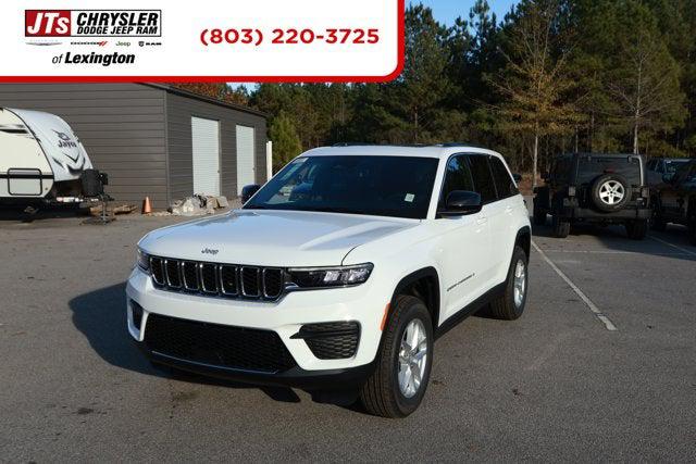 2025 Jeep Grand Cherokee GRAND CHEROKEE LAREDO X 4X4