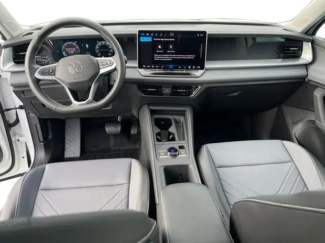2025 Volkswagen Tiguan 2.0T SE