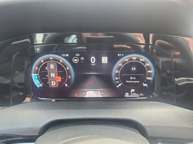 2025 Volkswagen Golf GTI 2.0T SE