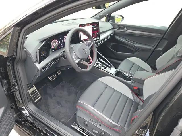 2026 Volkswagen Golf GTI SE