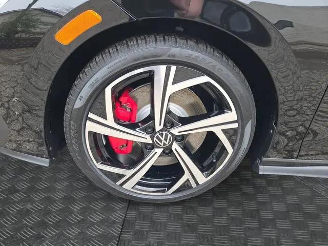 2026 Volkswagen Golf GTI SE