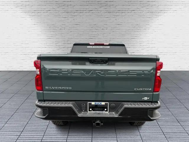 2026 Chevrolet Silverado 1500 4WD Crew Cab Short Bed Custom Trail Boss