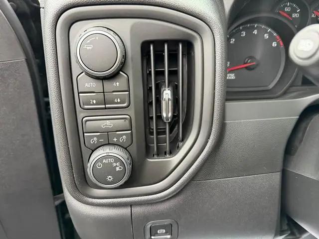 2026 Chevrolet Silverado 1500 4WD Crew Cab Short Bed Custom Trail Boss