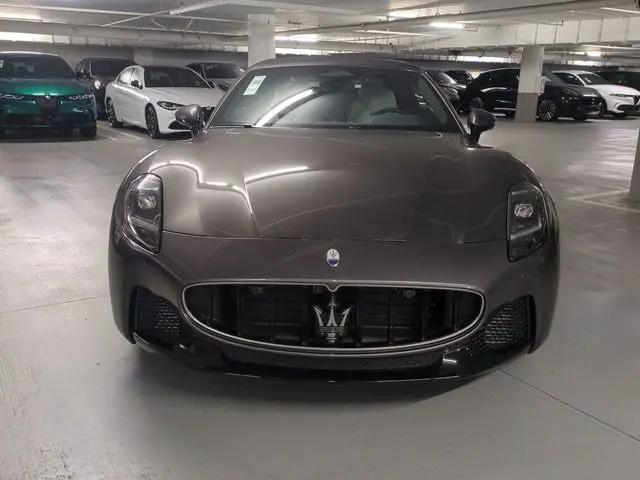 2026 Maserati GranCabrio Standard
