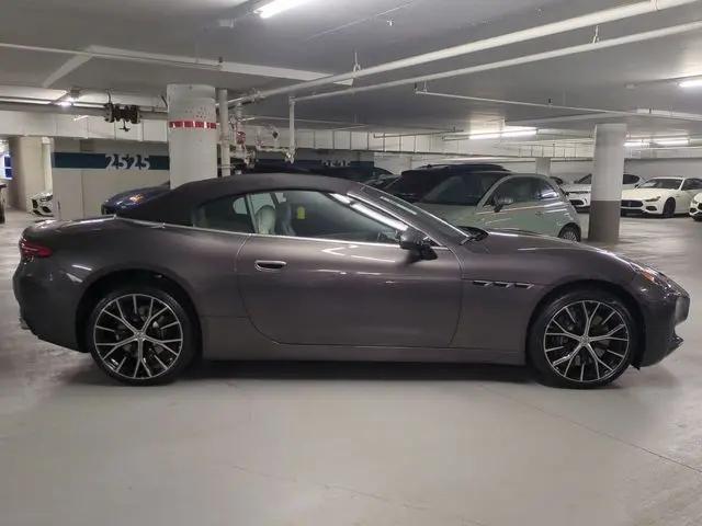 2026 Maserati GranCabrio Standard
