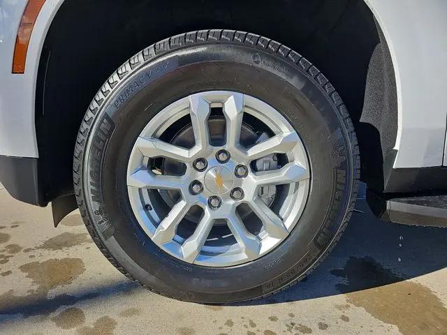2026 Chevrolet Suburban LS, RWD