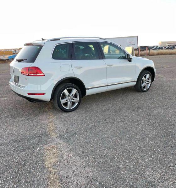 2013 Volkswagen Touareg VR6 Lux