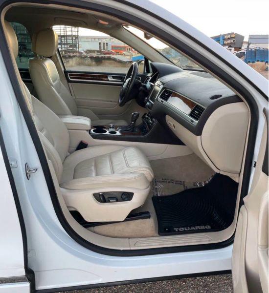 2013 Volkswagen Touareg VR6 Lux