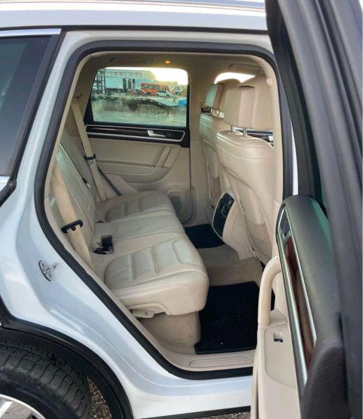 2013 Volkswagen Touareg VR6 Lux