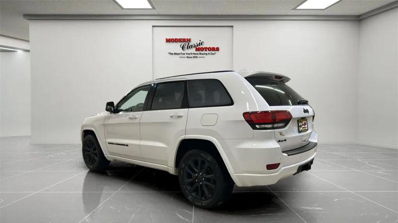2022 Jeep Grand Cherokee Laredo X