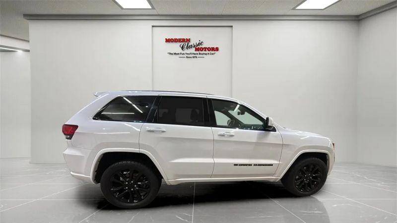 2022 Jeep Grand Cherokee Laredo X