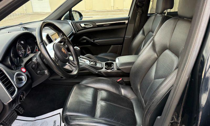 2016 Porsche Cayenne Base