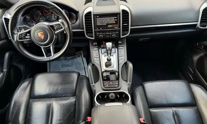 2016 Porsche Cayenne Base