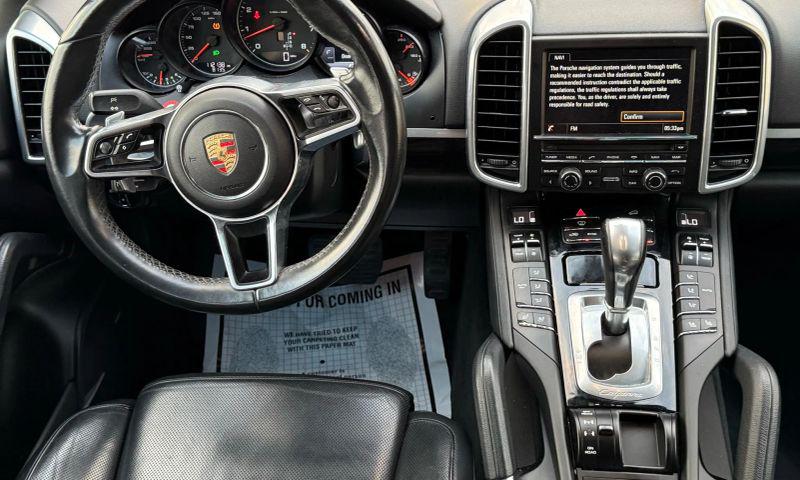 2016 Porsche Cayenne Base