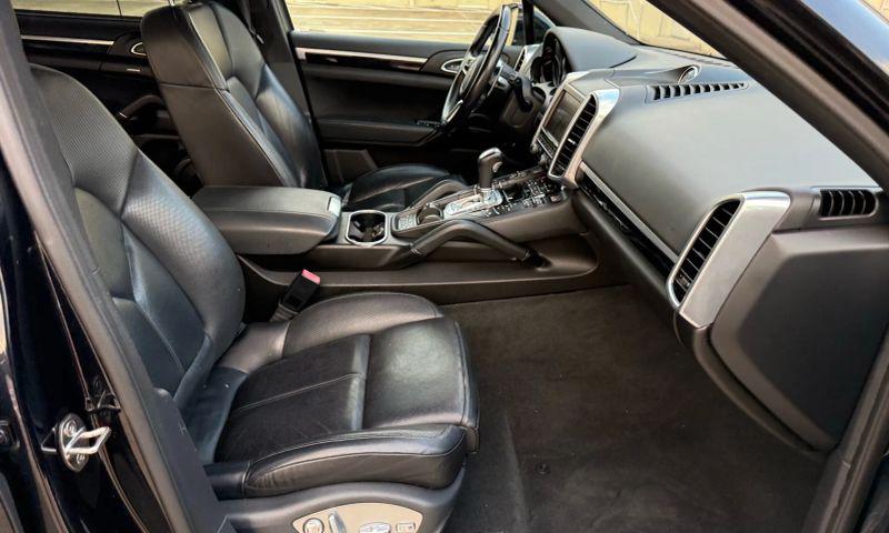 2016 Porsche Cayenne Base