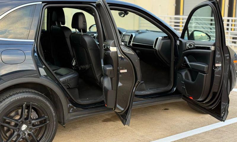 2016 Porsche Cayenne Base