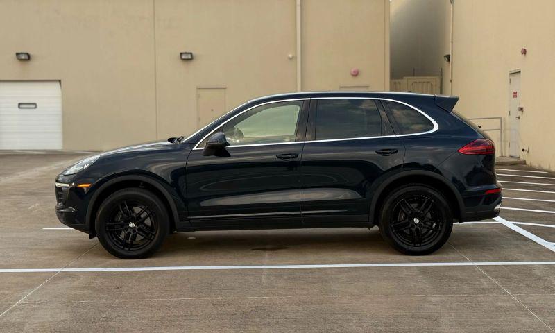 2016 Porsche Cayenne Base