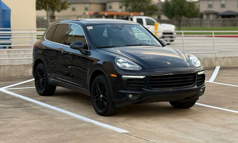 2016 Porsche Cayenne Base