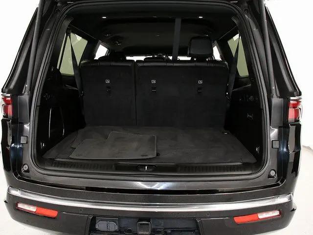 2023 Jeep Wagoneer Series III 4x4