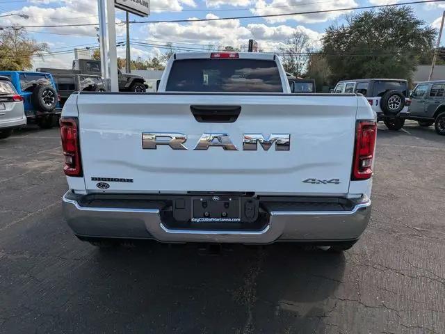 2026 Ram 3500 Big Horn Crew Cab 4x4 8' Box