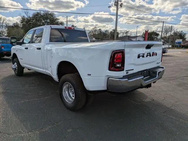 2026 Ram 3500 Big Horn Crew Cab 4x4 8' Box