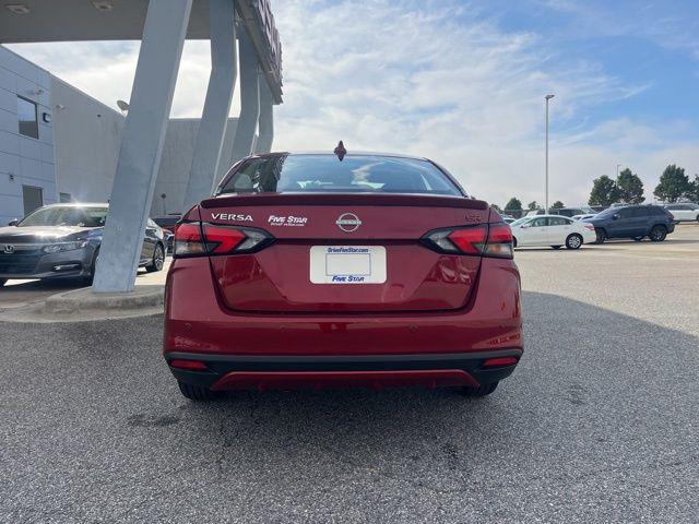 2025 Nissan Versa 1.6 SR