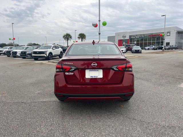 2025 Nissan Versa 1.6 SR