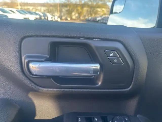 2026 Chevrolet Silverado 1500 4WD Crew Cab Short Bed Custom Trail Boss