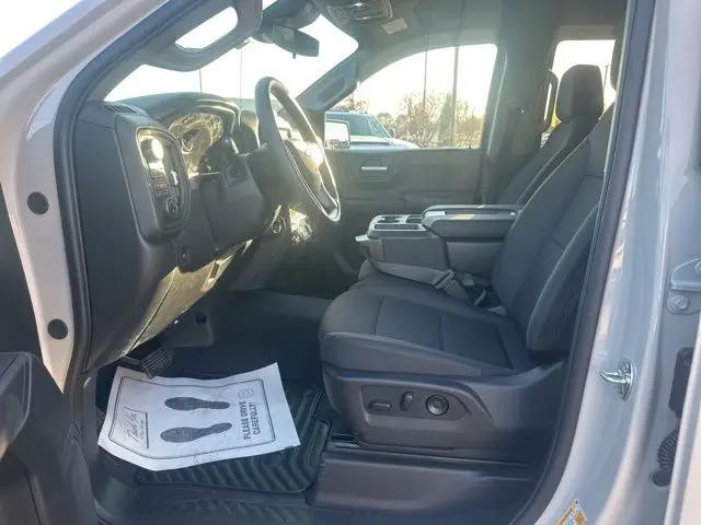 2026 Chevrolet Silverado 1500 4WD Crew Cab Short Bed Custom Trail Boss