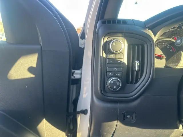 2026 Chevrolet Silverado 1500 4WD Crew Cab Short Bed Custom Trail Boss