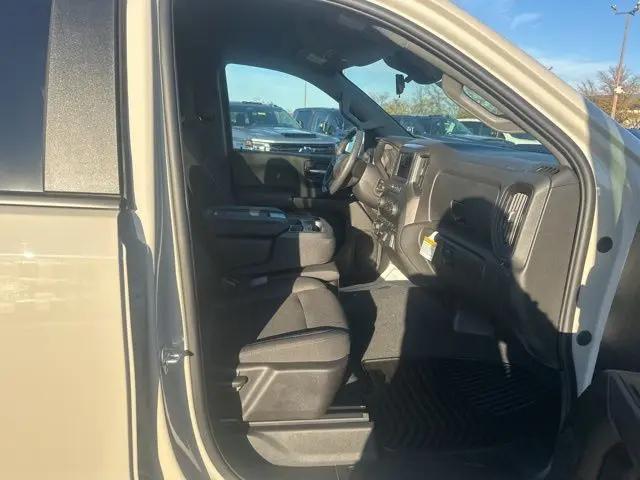 2026 Chevrolet Silverado 1500 4WD Crew Cab Short Bed Custom Trail Boss