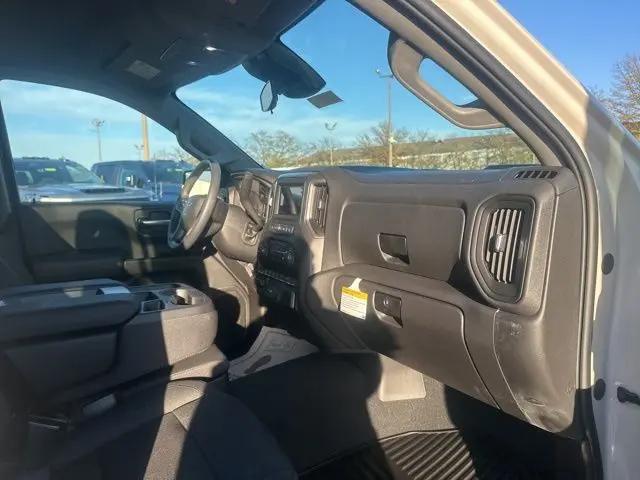2026 Chevrolet Silverado 1500 4WD Crew Cab Short Bed Custom Trail Boss
