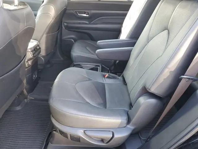 2024 Toyota Grand Highlander Platinum