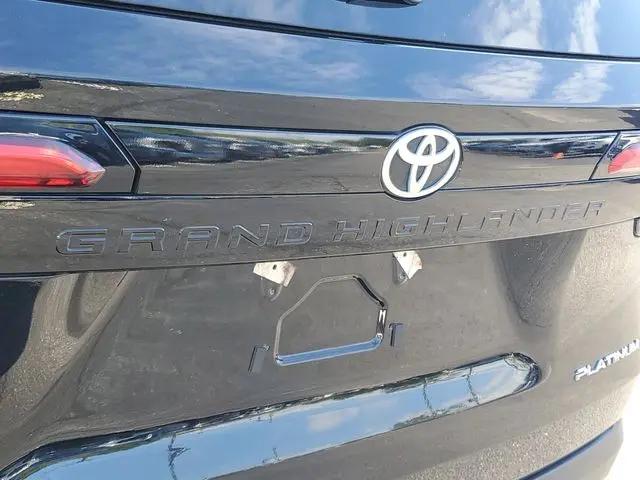 2024 Toyota Grand Highlander Platinum