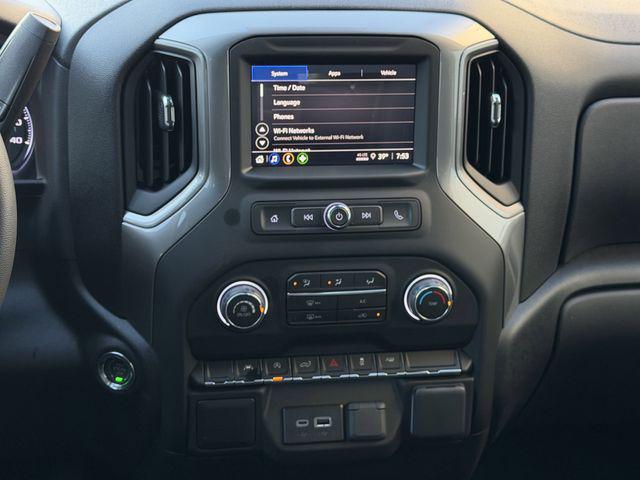 2026 Chevrolet Silverado 1500 2WD Crew Cab Short Bed Custom