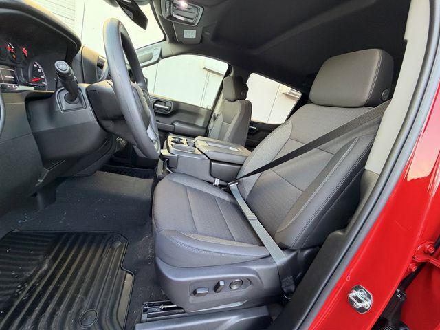 2026 Chevrolet Silverado 1500 2WD Crew Cab Short Bed Custom