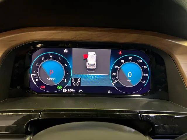 2026 Volkswagen Atlas SE with Technology