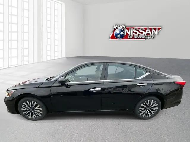 2023 Nissan Altima SV FWD