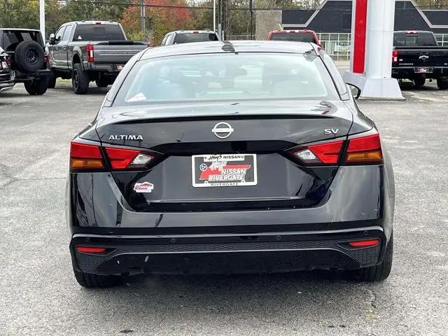 2023 Nissan Altima SV FWD