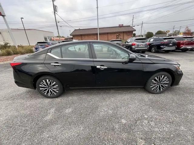 2023 Nissan Altima SV FWD