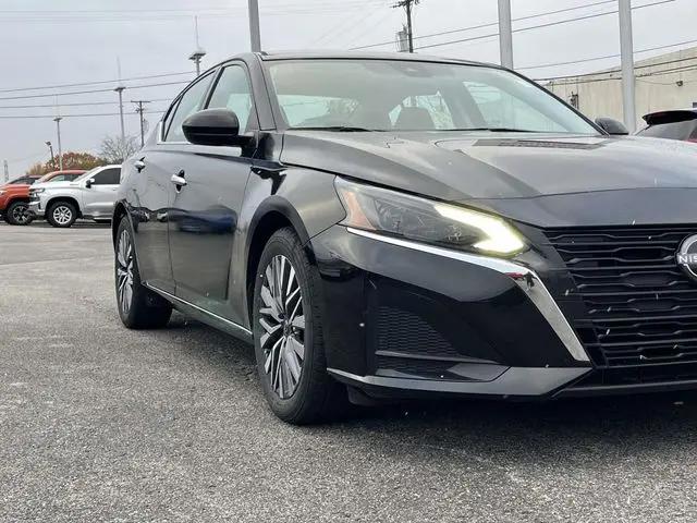 2023 Nissan Altima SV FWD