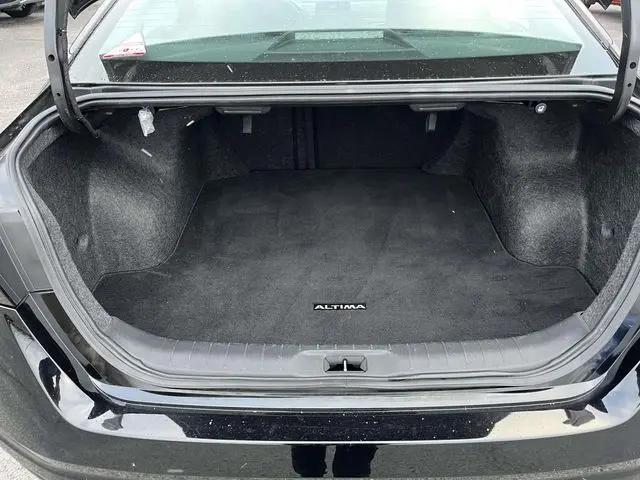 2023 Nissan Altima SV FWD
