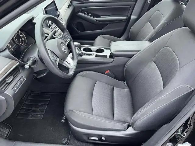 2023 Nissan Altima SV FWD