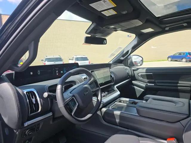 2025 Ford Expedition Platinum MAX