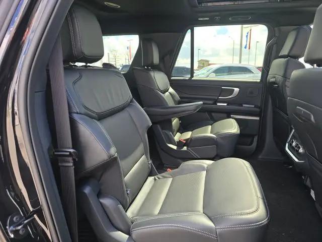 2025 Ford Expedition Platinum MAX
