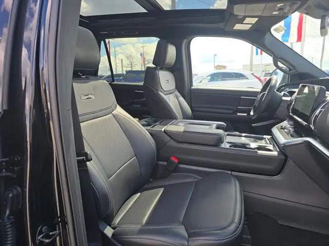2025 Ford Expedition Platinum MAX